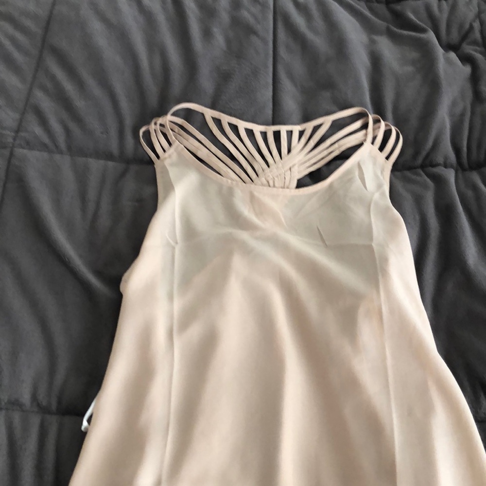 Tan tank